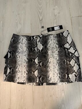 Snake Print Mini Cargo Skirt